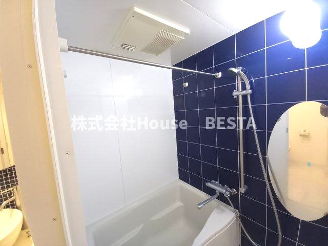 レジディア神戸磯上の浴室