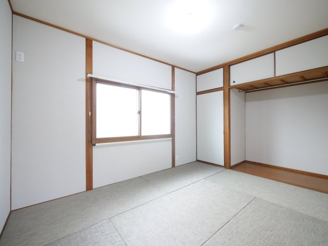 田中メゾネットの和室