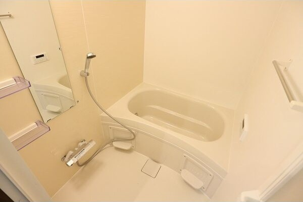 REGALEST荒畑の浴室