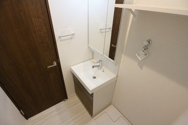 REGALEST荒畑の洗面所