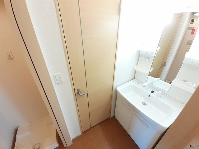 アルエットＢの独立洗面台|洗面所