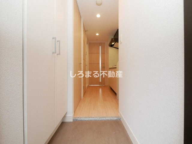 プレサンス難波元町の玄関