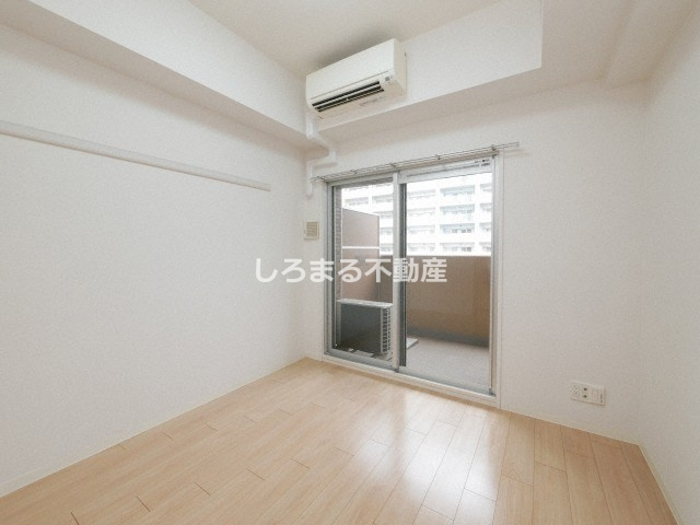 プレサンス難波元町の居間・リビング