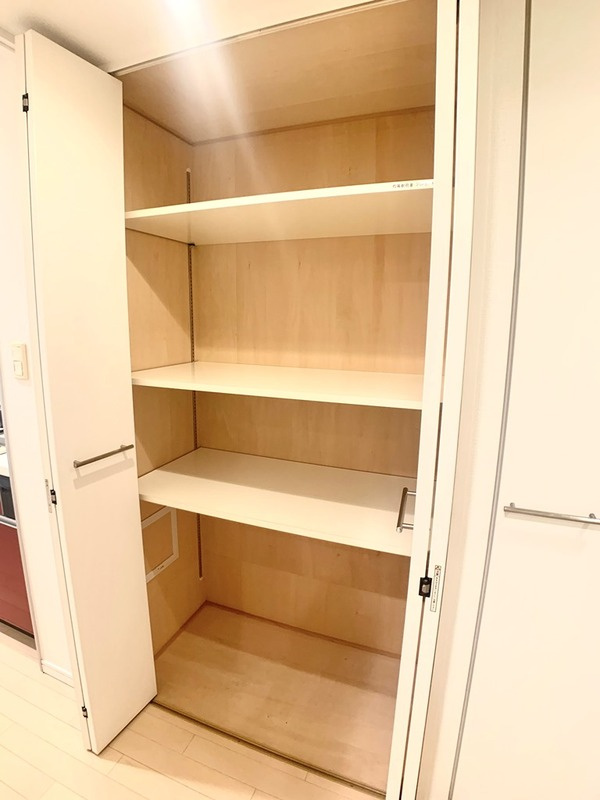 クロスレジデンス東十条の収納