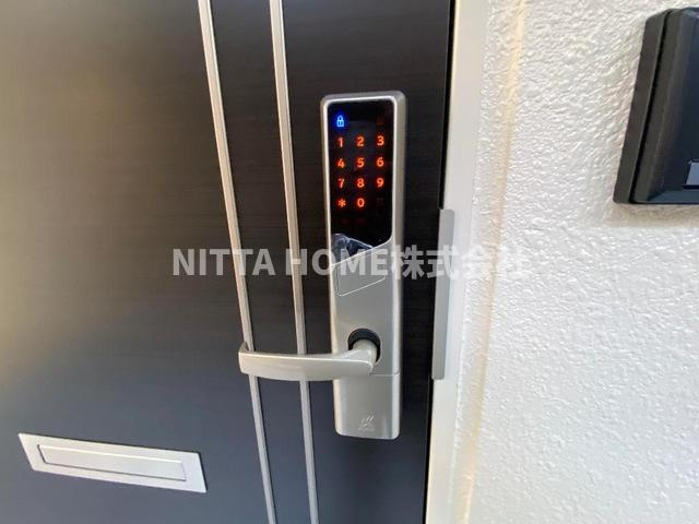 辻が花の外観パース|玄関は電子キー搭載◎