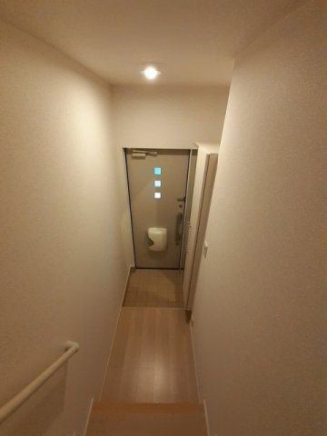 ラ・セゾンⅤ　　刈谷市近郊の賃貸はクラスホーム刈谷店の玄関|明るい玄関です