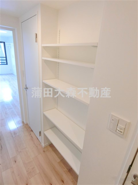 COCOCUBEココキューブ西蒲田の収納|廊下部分棚収納