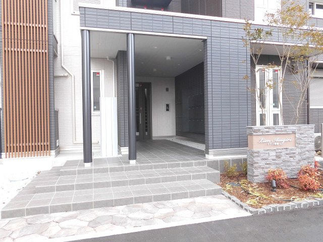 リアン朝霧のエントランス