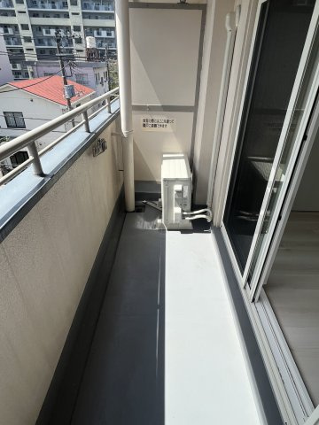 石島タウンフラッツのバルコニー