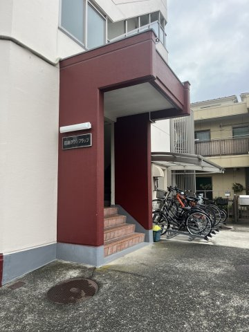 石島タウンフラッツのエントランス