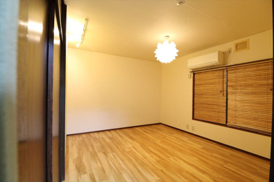 【居間・リビング】 | サン・シェルズ