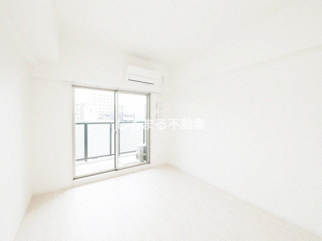 エスリード難波ザ・メゾンの居間・リビング