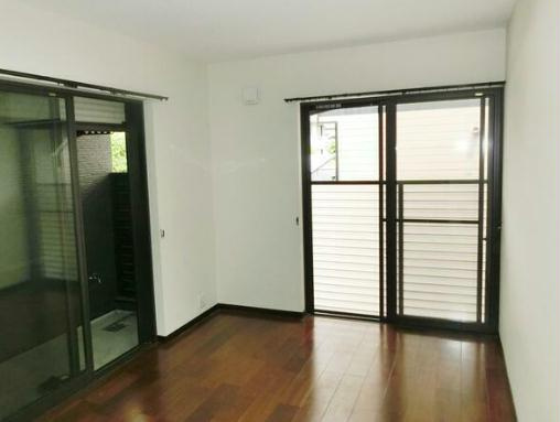 サファイア城北新町の居間・リビング