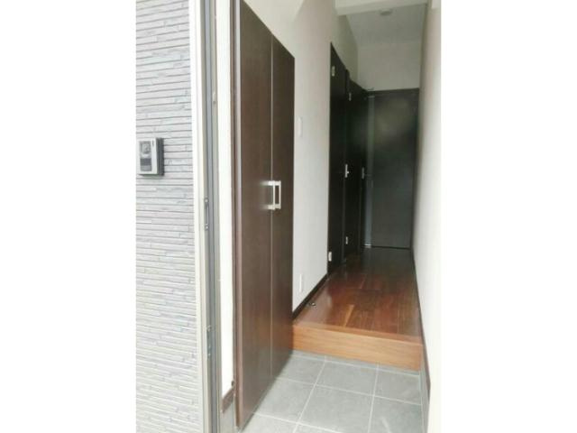 サファイア城北新町の玄関