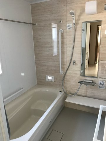 小山市喜沢684-21の浴室