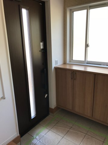 小山市喜沢684-21の玄関