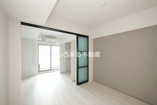 アーバネックス梅田中崎町Ⅱの居間・リビング