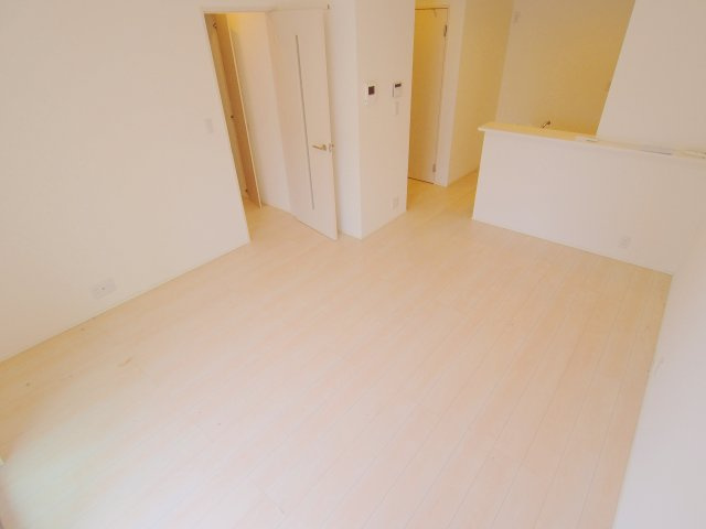 エルシスガーデン府中町の居間・リビング