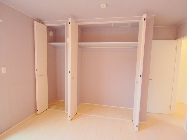 エルシスガーデン府中町の収納