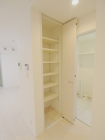 エルシスガーデン府中町の収納