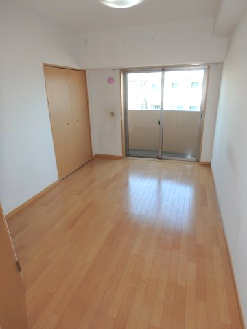 【寝室】の画像