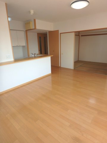 【居間・リビング】の画像