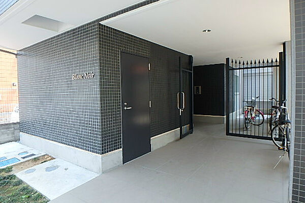 江東区南砂３丁目の賃貸マンションのエントランス