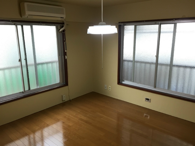 若草コーポの居間・リビング