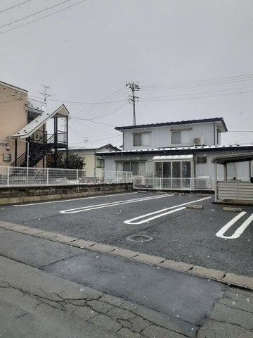 アドバンス　輝の駐車場