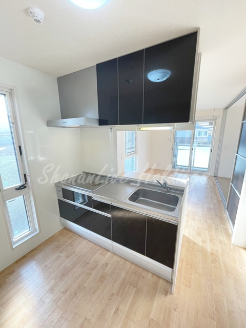 藤沢市菖蒲沢のアパートのキッチン