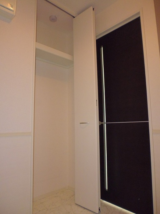 ニュル・ナインの収納