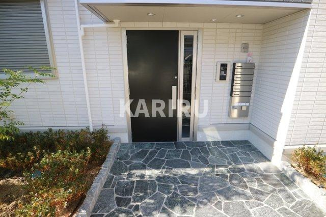 ラ・メェール鶴見のエントランス