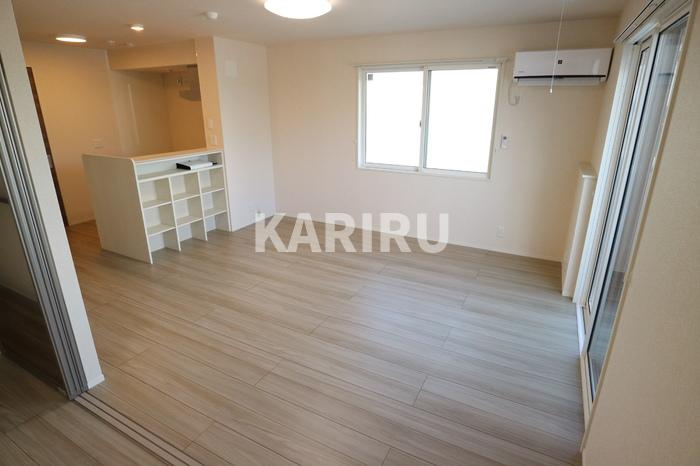 ラ・メェール鶴見の居間・リビング