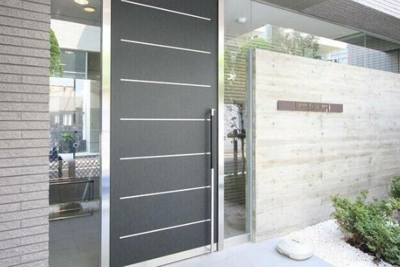 GAGAガガのエントランス