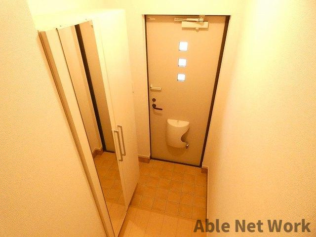 ブリアンベル・ウッドⅠの玄関|シューズボックス付き