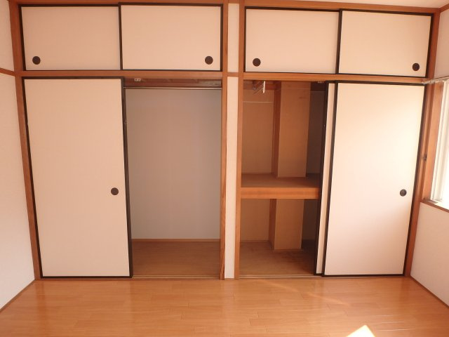 ビバリーガーデン大島Aの洋室