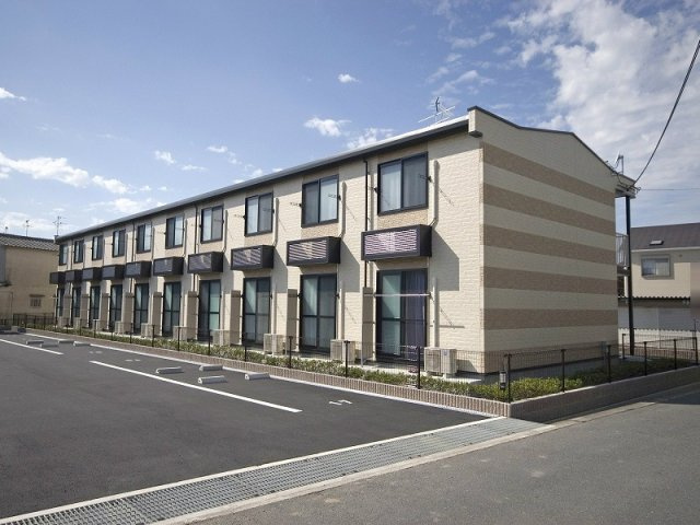 レオパレスリヴェールの外観