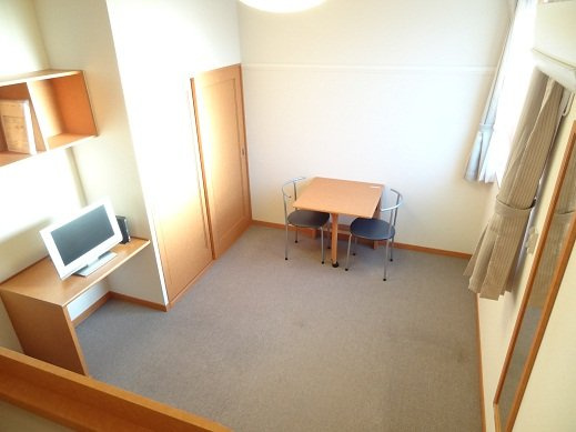 レオパレスルイソウの居間・リビング