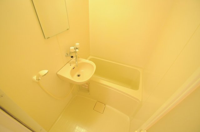 レオパレス奈良東の浴室|お部屋によって設備が異なる場合がございます