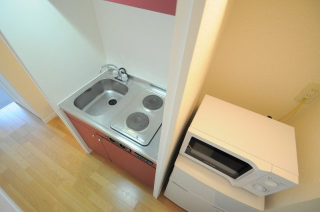 レオパレス奈良東のキッチン|お部屋によって設備が異なる場合がございます