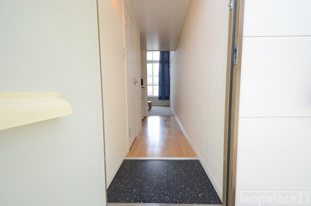 レオパレス奈良東の玄関