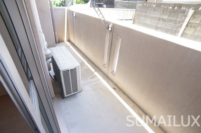 新屋敷エクシードのバルコニー