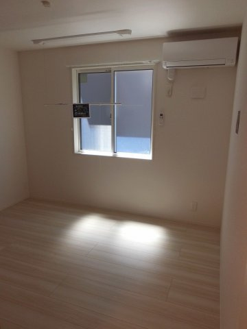 グランディール・ロジェの洋室