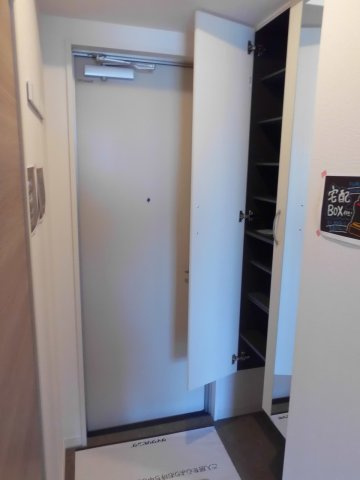 グランディール・ロジェの玄関