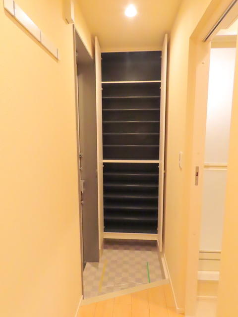 メゾン　フィル　デ　フェールの玄関|大容量のシューズクローゼット