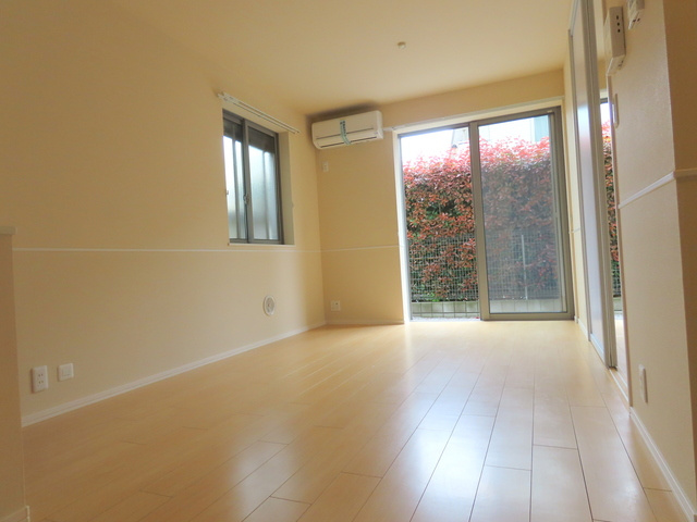 メゾン　フィル　デ　フェールの居間・リビング|2面採光の明るいリビング