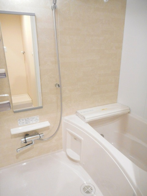 メゾン　フィル　デ　フェールの浴室|追い焚き付きお風呂