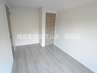 【寝室】 | クレストコート大森 | 開放的な寝室です