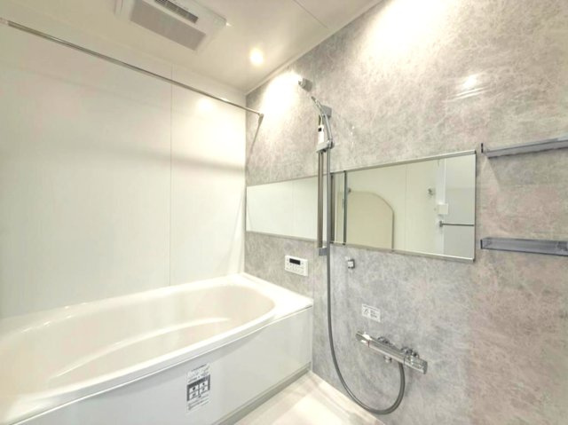 アールヴェール荻窪北の浴室