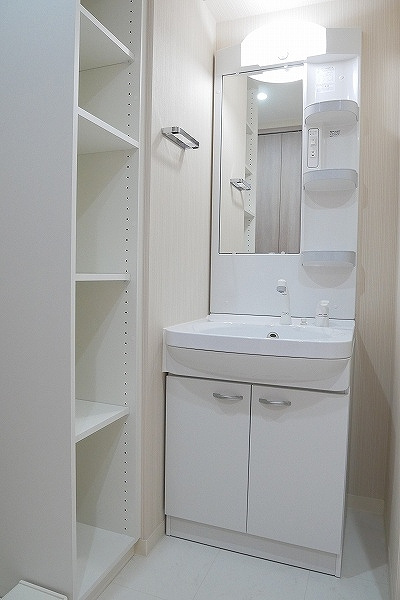 Nステージ上野の独立洗面台